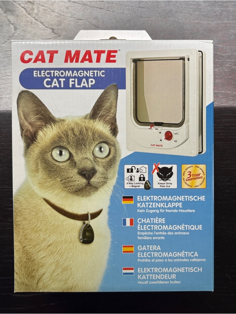 Cat Mate Electromagnetic Cat Flap 4-Way Lock With 2 Cat Collar Magnets Ref: 254W